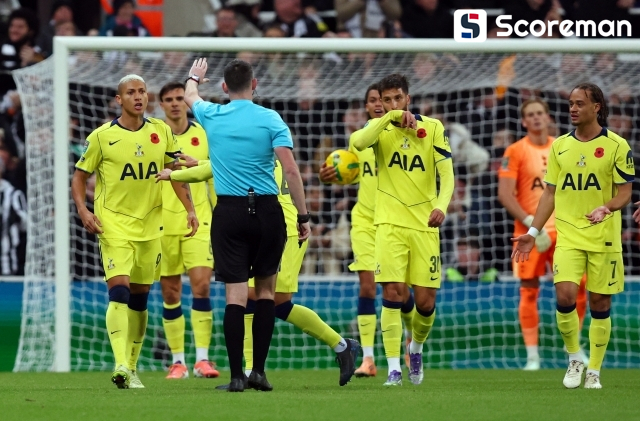 토트넘, 뉴캐슬과 16강전서 0-2 완패…무관 가능성 UP!